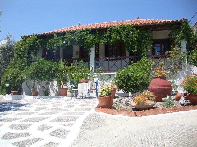 Sonia Studios Nees Kidonies Номер фото